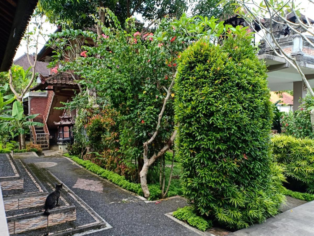 Ayu Bisma Homestay Убуд Экстерьер фото