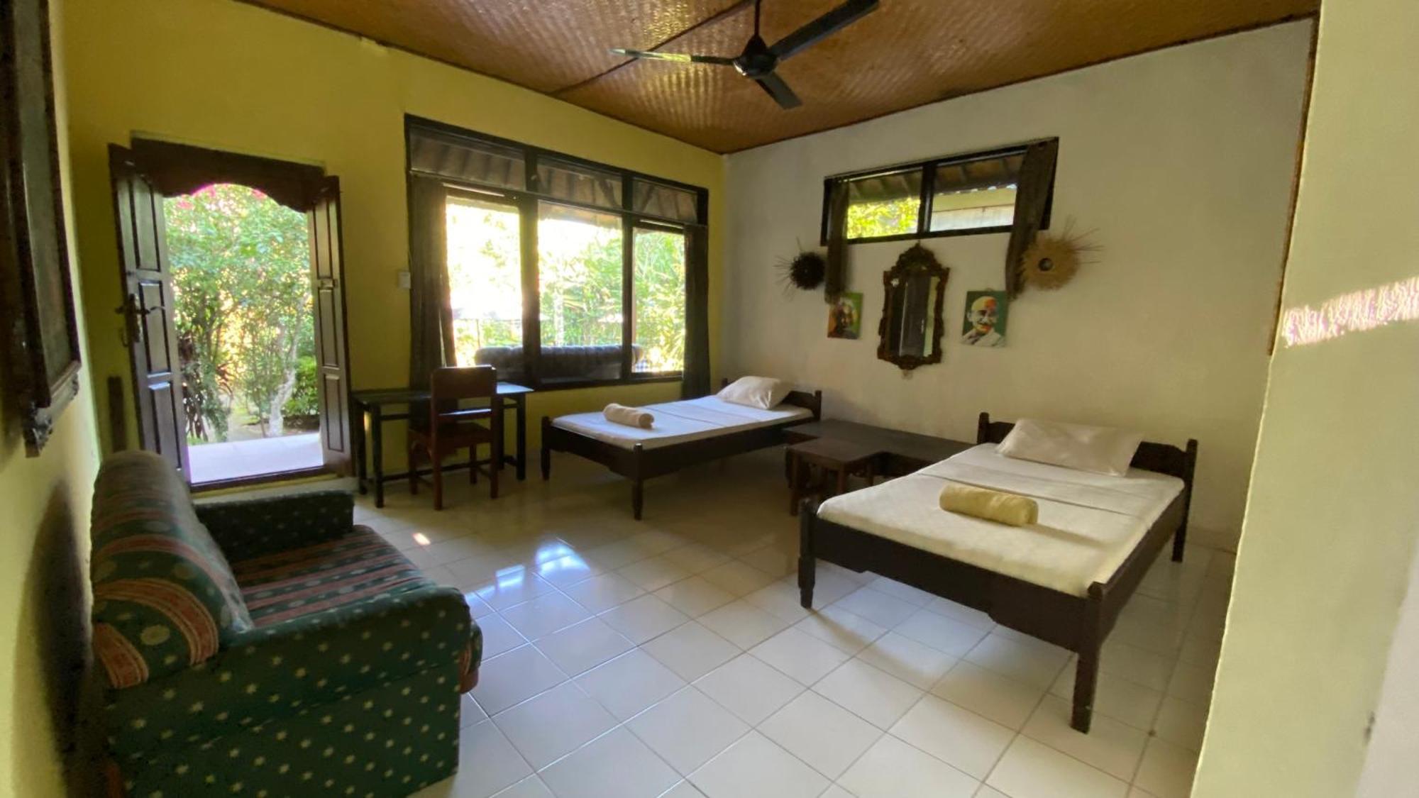 Ayu Bisma Homestay Убуд Экстерьер фото